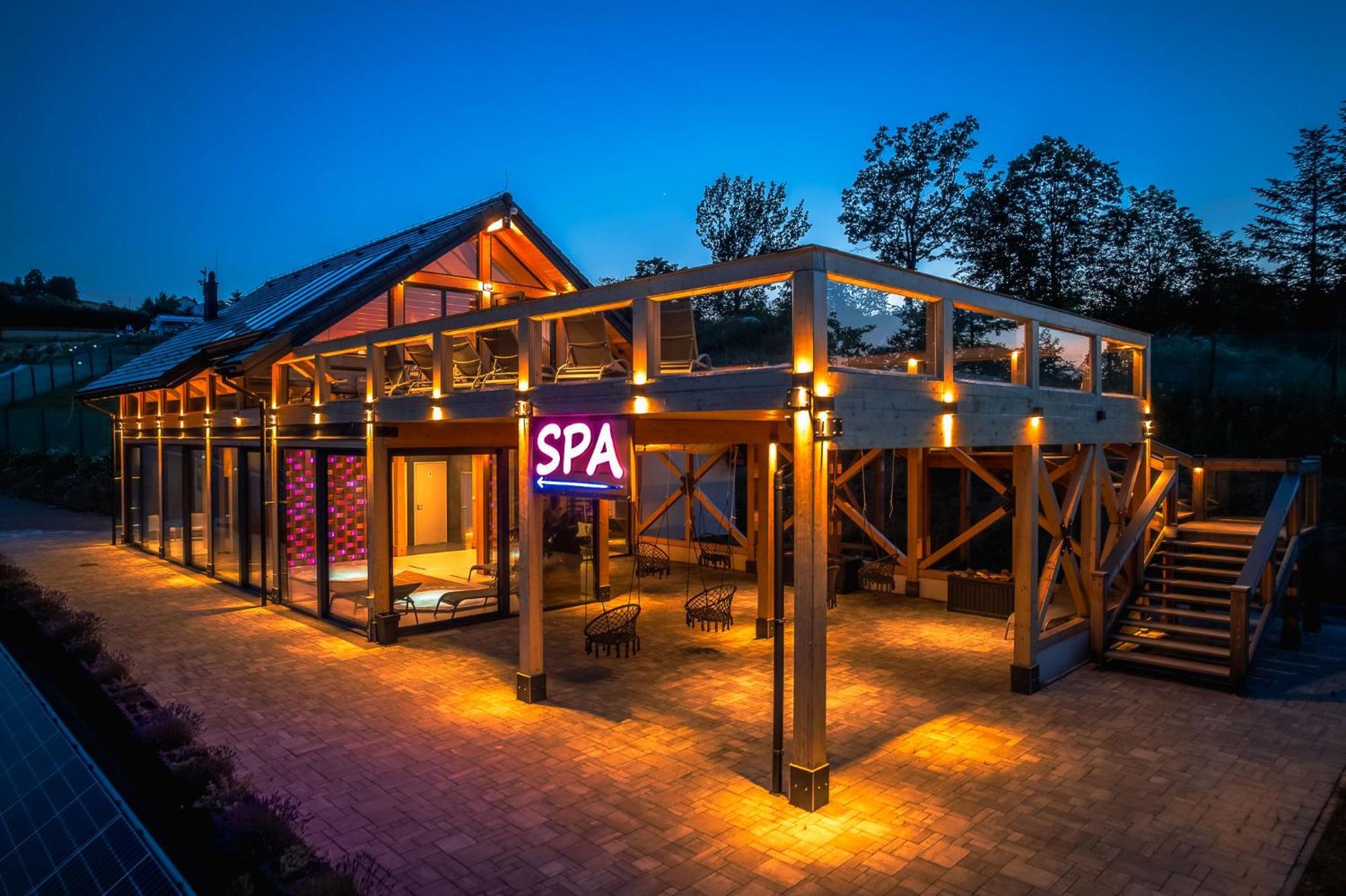 Jezowa Woda Osrodek Wypoczynkowy Palmiarnia I Spa Przyszowa  エクステリア 写真